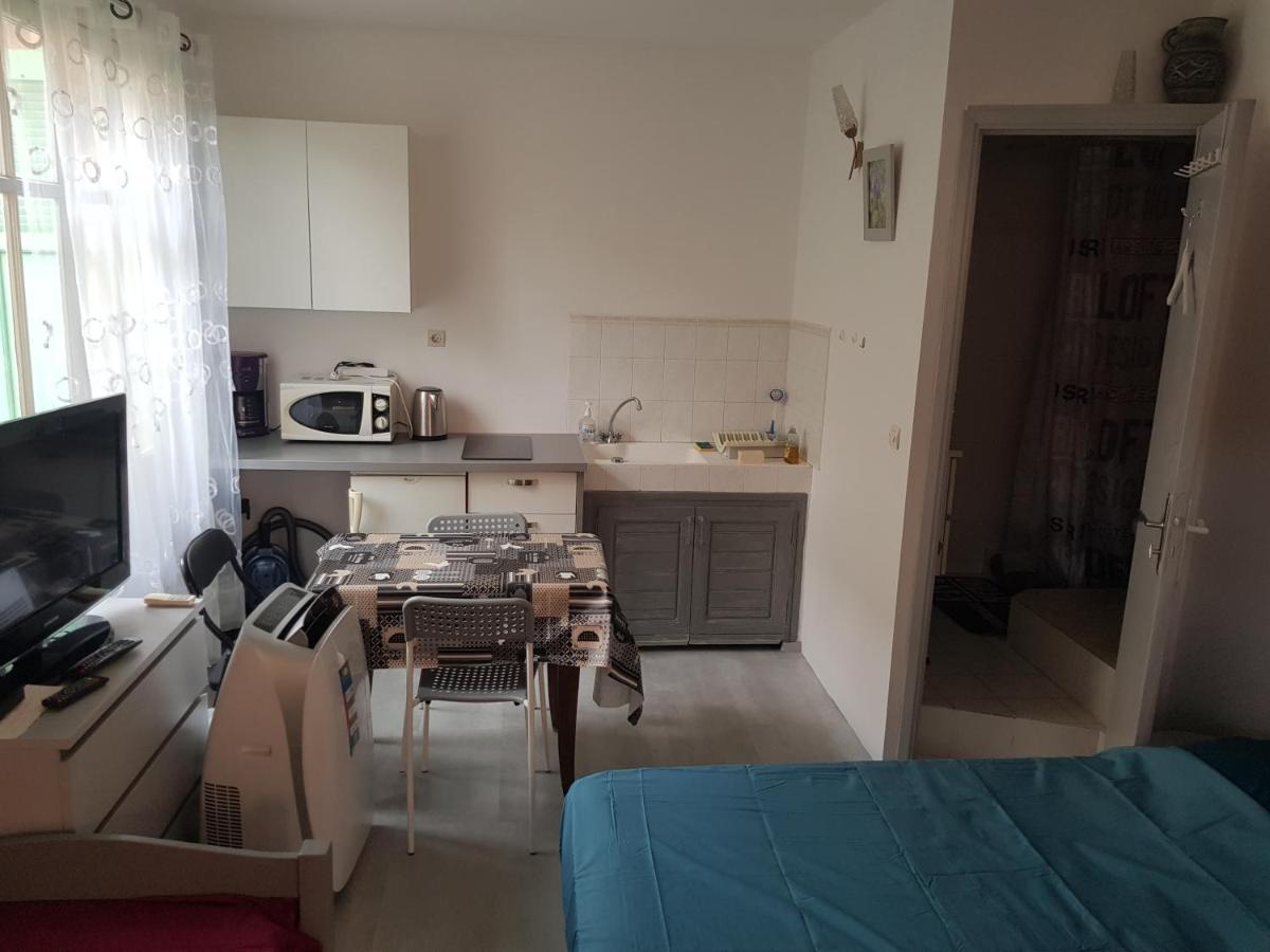Studio Pour 3 Personnes Au Calme Dans Villa นีซ ภายนอก รูปภาพ