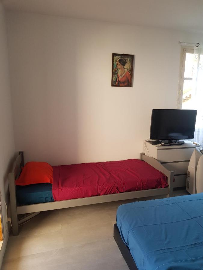 Studio Pour 3 Personnes Au Calme Dans Villa นีซ ภายนอก รูปภาพ